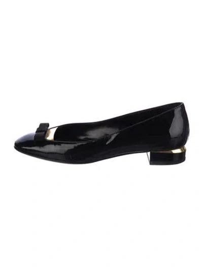 Pre-owned Fendi Patent Leather Bow Accents Flats In Black