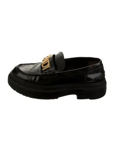 Pre-owned Fendi Patent Leather Loafers In Black