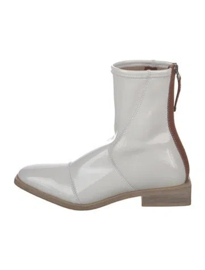Pre-owned Fendi Patent Leather Rain Boots In White