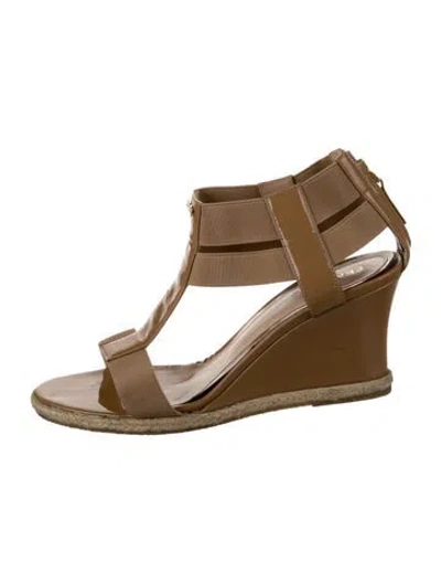 Pre-owned Fendi Patent Leather Sandals In Neutrals