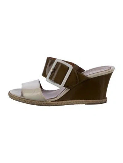 Pre-owned Fendi Patent Leather Slides In Brown/neutrals