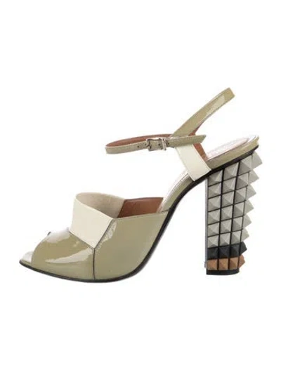 Pre-owned Fendi Patent Leather Studded Accents Pumps In Green