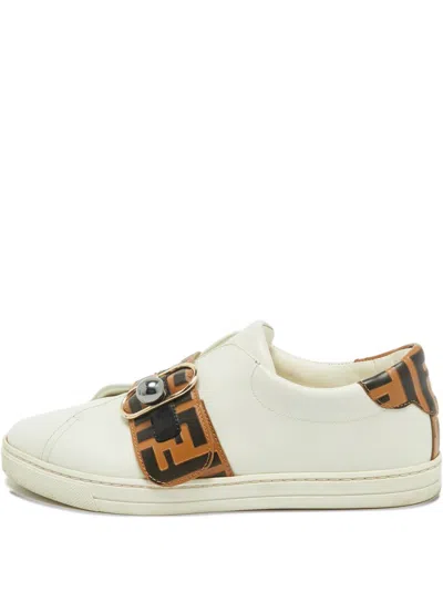 Pre-owned Fendi Pearland Buckle-strap Leather Sneakers In White