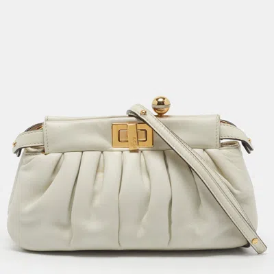 Pre-owned Fendi Peekaboo Off White Leather Click Clutch