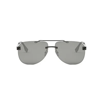 Fendi Pilot Frame Sunglasses In 14c