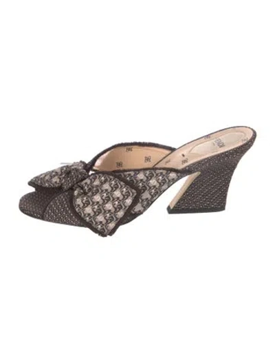 Pre-owned Fendi Printed Bow Accents Slides In Brown