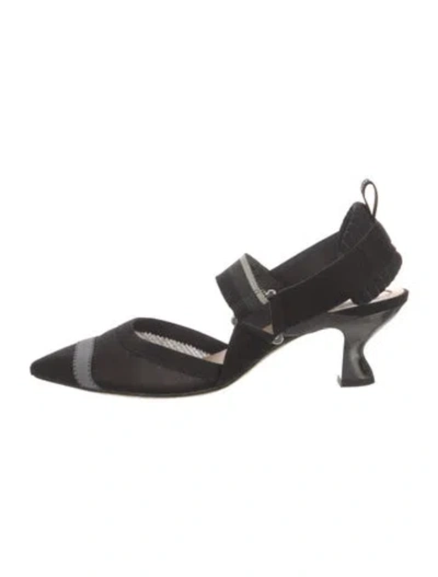 Pre-owned Fendi Pumps In Black