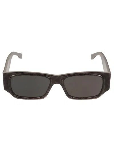 Fendi Rectangle Classic Sunglasses In 20a - Grey