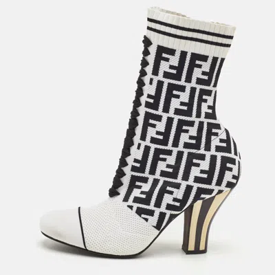 Pre-owned Fendi Rockoko Size 38 White/black Knit Fabric Ankle Boots In Gray