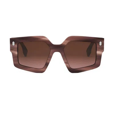 Fendi Roma Sunglasses In Pink