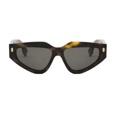 Fendi Roma Sunglasses In Brown