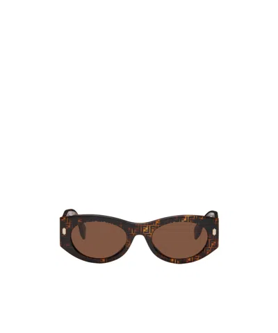 Fendi Roma Sunglasses In Brown