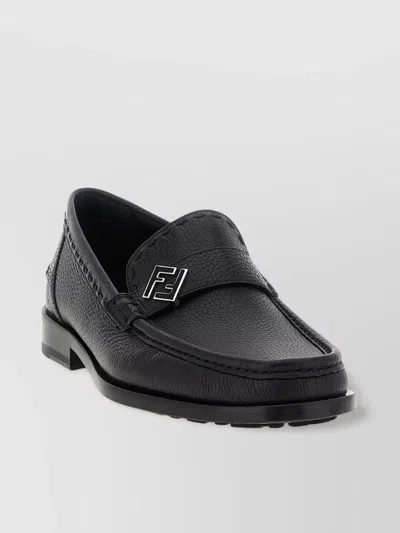 Fendi Round Toe Textured Leather Loafers In Black