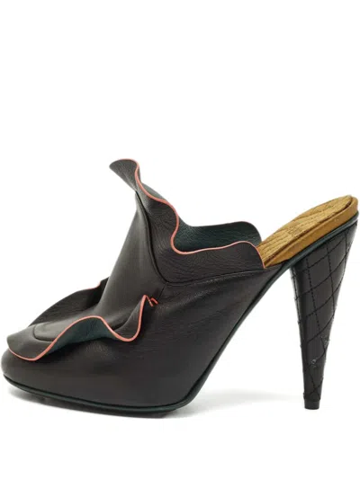 Pre-owned Fendi Ruffled Leather Sandals In Black