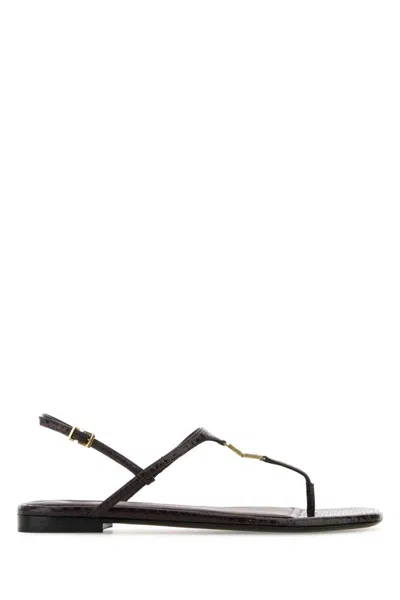 Fendi Chocolate Leather Fold Thong Sandals In Black
