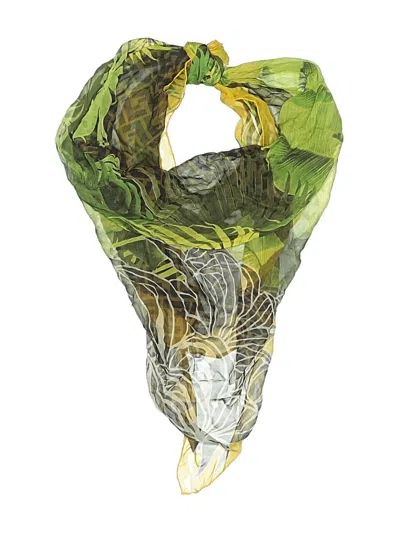 Pre-owned Fendi Scarf In Yellow