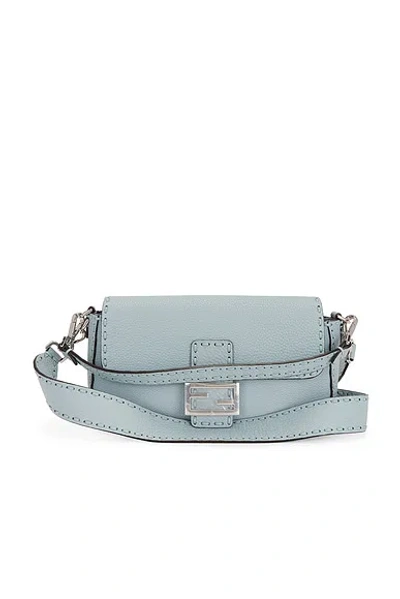 Pre-owned Fendi Selleria Baguette Nm Shoulder Bag In Blue