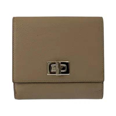 Pre-owned Fendi Selleria Beige Leather Wallet (bi-fold) () In Sand