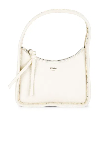 Pre-owned Fendi Selleria Fendescence Shoulder Bag In White