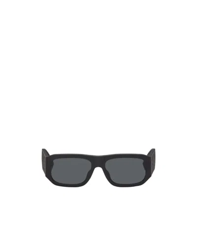 Fendi Shadow Sunglasses In Black