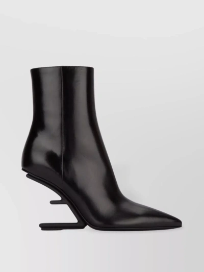 Fendi Sharp Point Ankle Boots In Grey