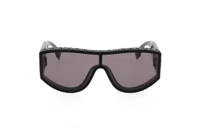 Fendi Shield-frame Sunglasses In 01a