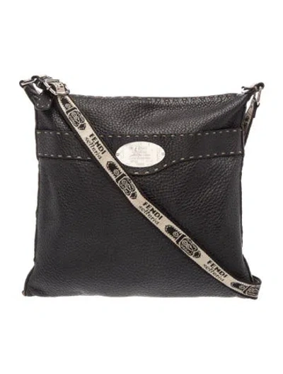 Pre-owned Fendi Signature Selleria In Black
