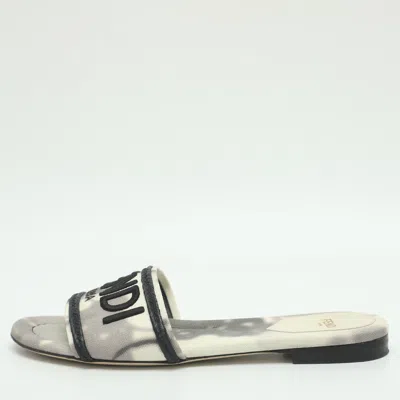 Pre-owned Fendi Size 35.5 Grey/black Canvas Flat Sandals