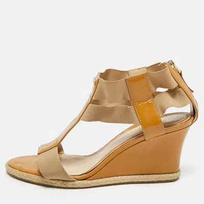 Pre-owned Fendi Size 37.5 Beige Patent Leather Wedge Sandals