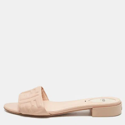 Pre-owned Fendi Size 40 Pink Leather Ff Logo Embossed Flat Slides