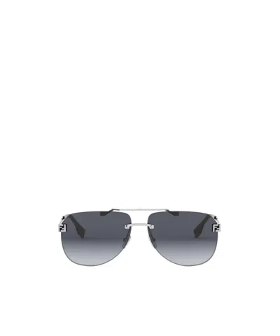 Fendi Sky Sunglasses In Gray