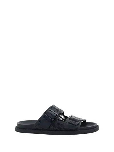 Fendi Sandals In Black