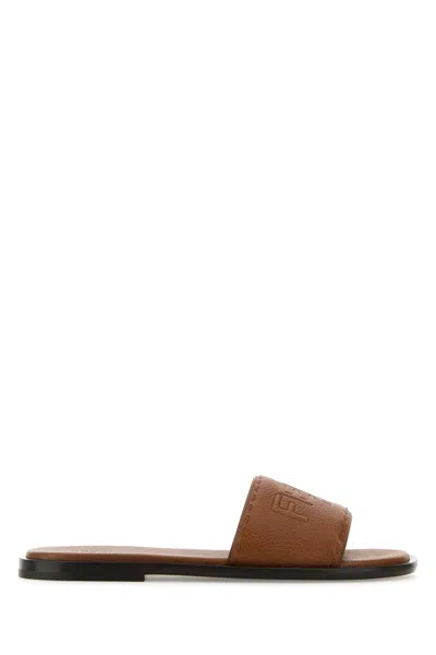 Fendi Slippers In Pelle Caramello  Uomo