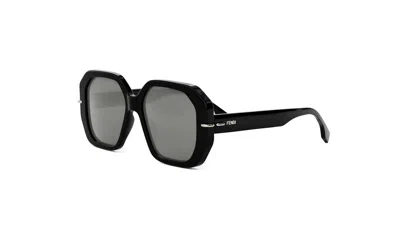Fendi Smoke Mirror Geometric Ladies Sunglasses Fe401731 01c 54 In Black