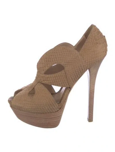 Pre-owned Fendi Snakeskin Pumps In Brown