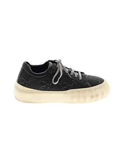 Pre-owned Fendi Sneakers In Black