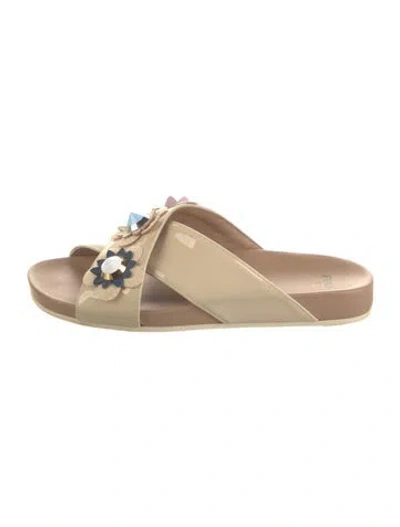 Pre-owned Fendi Spike Accents Patent Leather Slides In Neutral
