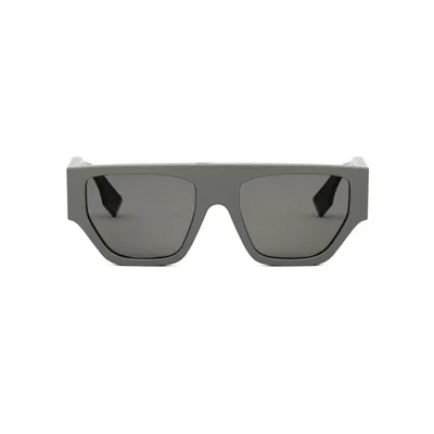 Fendi Square Frame Sunglasses In 20a