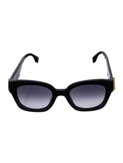 Pre-owned Fendi Square Gradient Sunglasses In Black