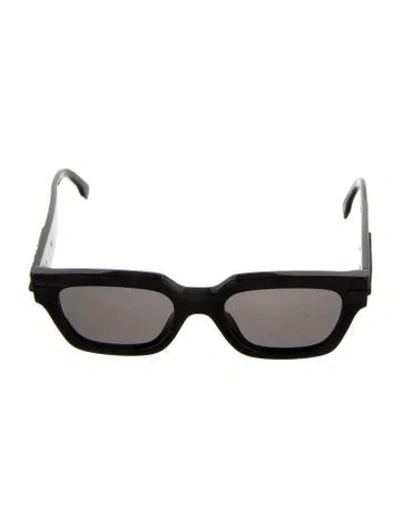 Pre-owned Fendi Square Tinted Sunglasses In Black