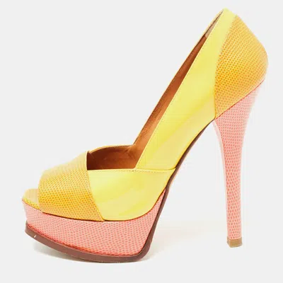 Pre-owned Fendi Sta Pumps Size 37 In Yellow