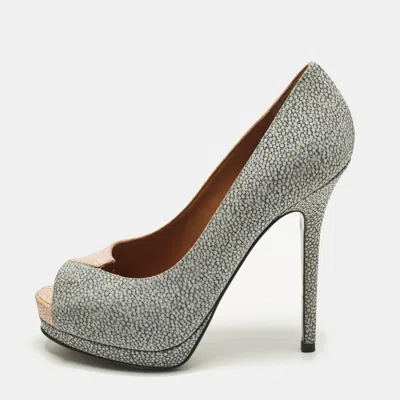 Pre-owned Fendi Sta Size 38 Grey/pink Stingray Leather Peep Toe Pumps In Gray