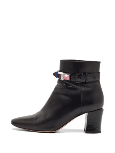 Pre-owned Fendi Studded Ankle Boots In Black