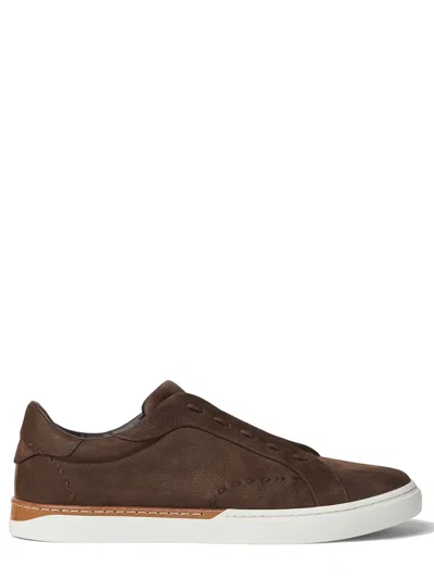 Fendi Stylish Embellished Band Sneakers For Men In Burgundy