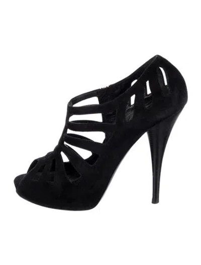 Pre-owned Fendi Suede Cutout Accent T-strap Pumps In Black