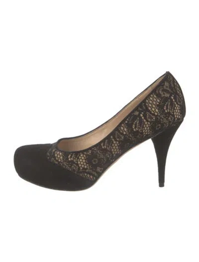 Pre-owned Fendi Suede Lace Pattern Pumps In Black
