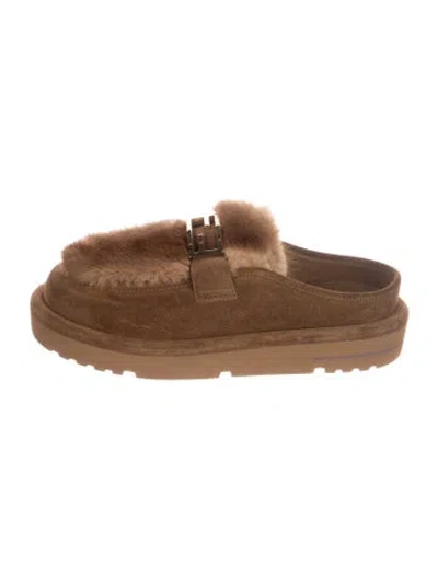 Pre-owned Fendi Suede Mules In Brown