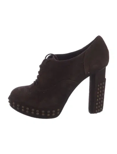 Pre-owned Fendi Suede Pumps In Brown