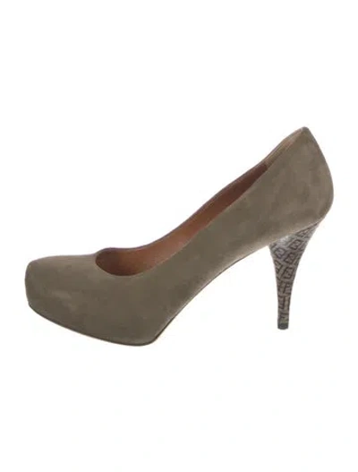 Pre-owned Fendi Suede Pumps In Green