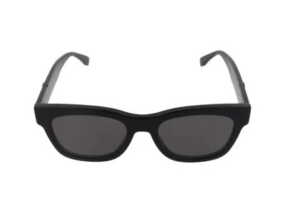 Fendi Sunglasses  Fe40132i 01a 52/19/150 In Black